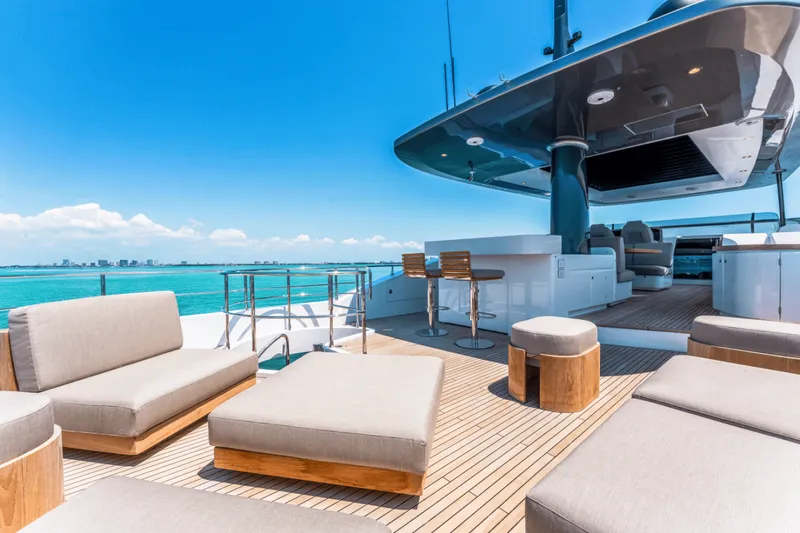 Slide: The Image of Azimut MAGELLANO 25 METRI 2023 - 3876617