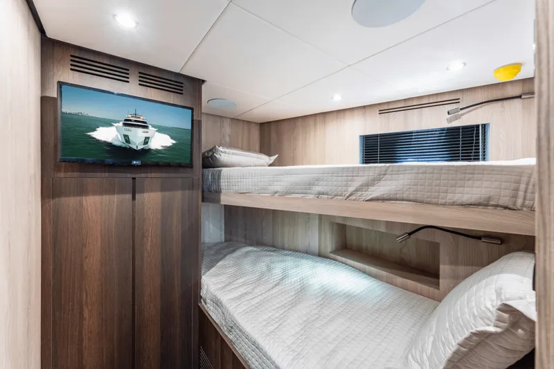 Slide: The Image of Azimut MAGELLANO 25 METRI 2023 - 3876628