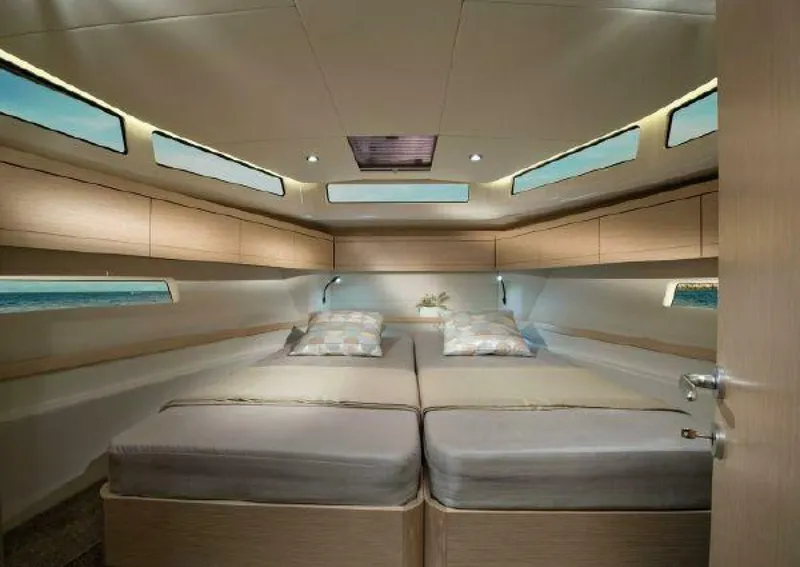 Slide: The Image of Greenline 39 2025 - 3881636