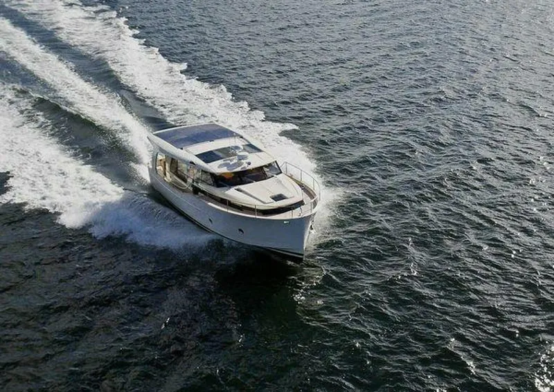 Slide: The Image of Greenline 40 2025 - 3882376