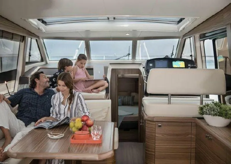 Slide: The Image of Greenline 40 2027 - 3882362