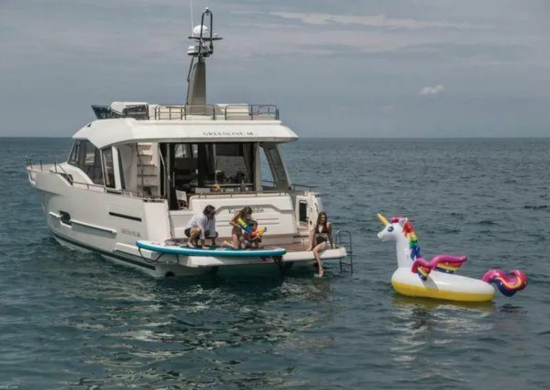 Slide: The Image of Greenline 48 Fly 2025 - 3883849