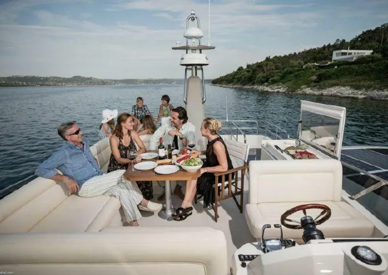 Slide: The Image of Greenline 48 Fly 2027 - 3883851