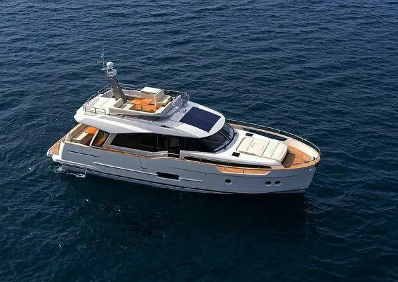 Slide: The Image of Greenline 48 Fly 2027 - 3883857