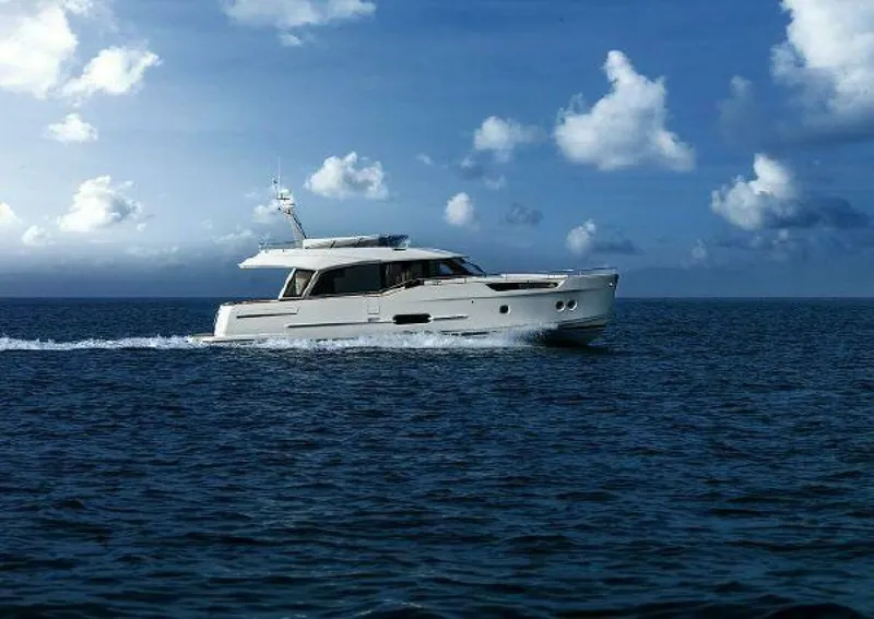 Slide: The Image of Greenline 48 Fly 2027 - 3883872