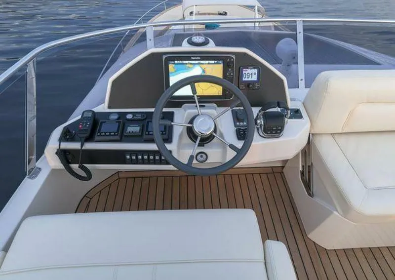 Slide: The Image of Greenline 48 Fly 2027 - 3883874