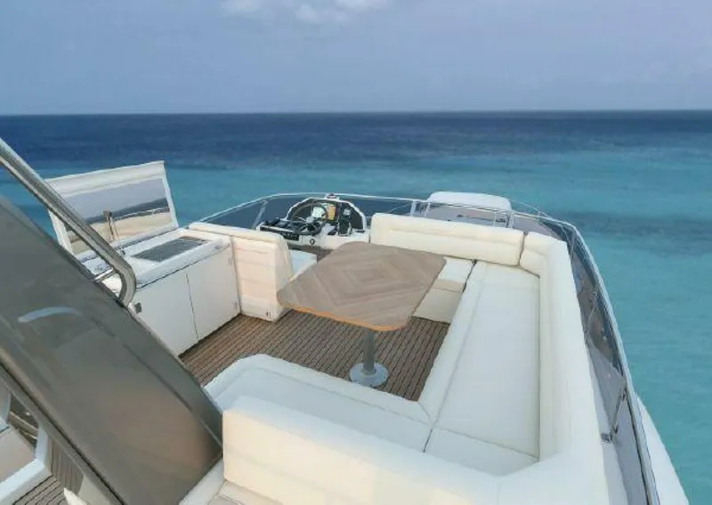 Slide: The Image of Greenline 48 Fly 2027 - 3883875