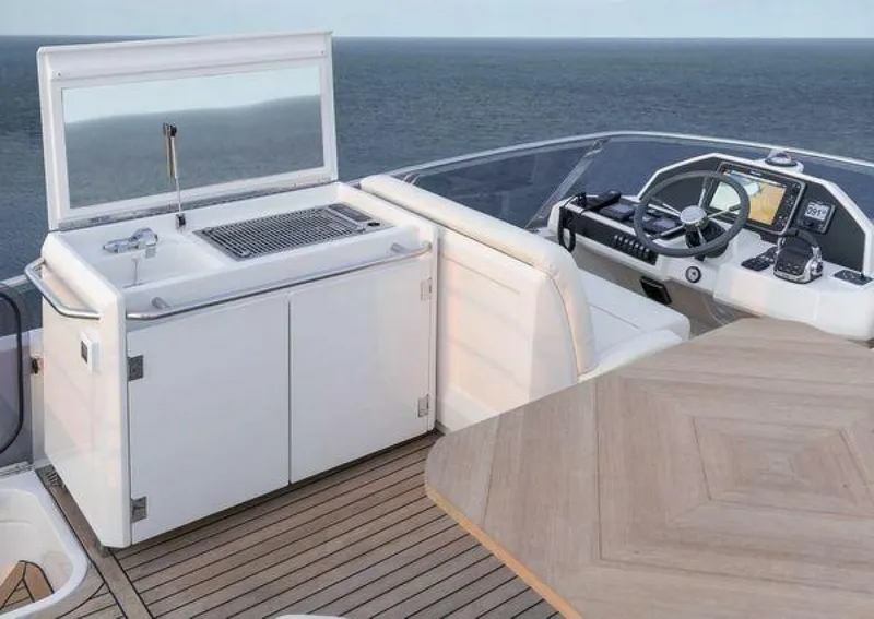 Slide: The Image of Greenline 48 Fly 2027 - 3883876