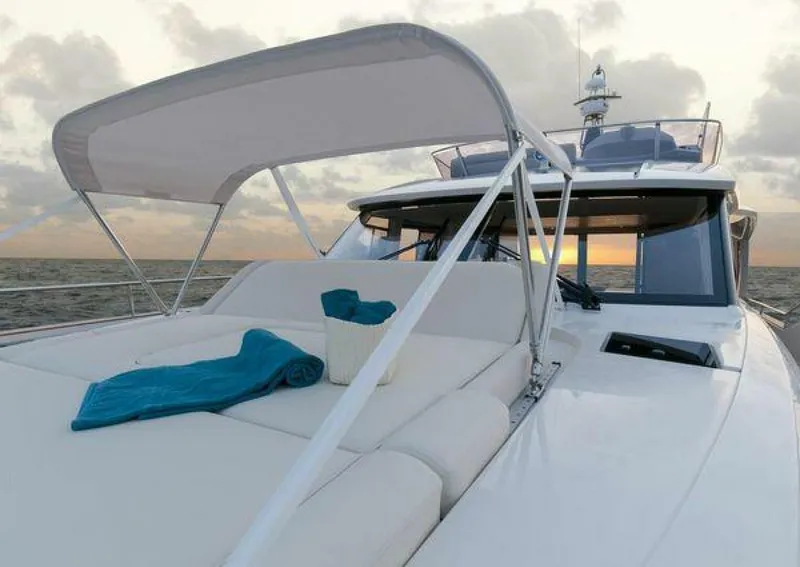 Slide: The Image of Greenline 48 Fly 2027 - 3883879