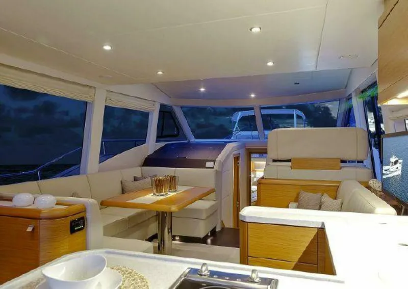 Slide: The Image of Greenline 48 Fly 2027 - 3883892