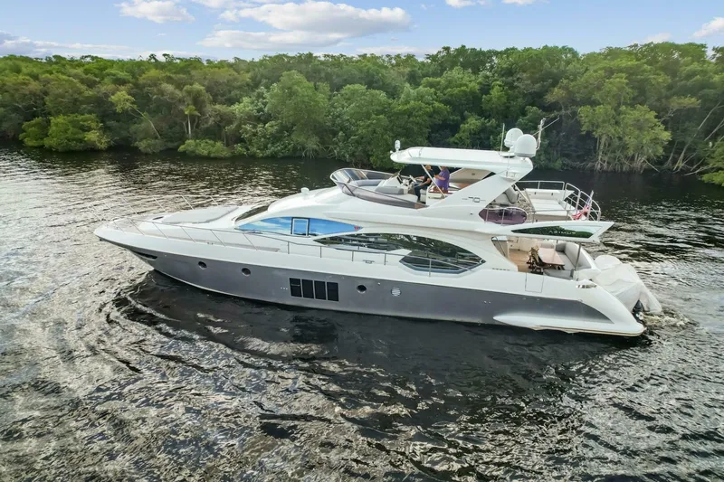 The Image of Azimut 70 2013 - 4323323