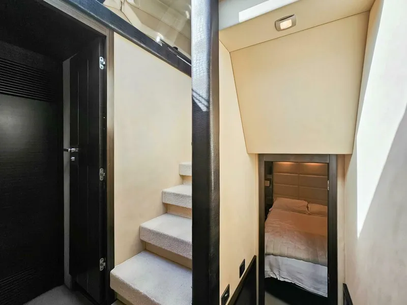 Slide: The Image of Azimut 70 2013 - 4323362