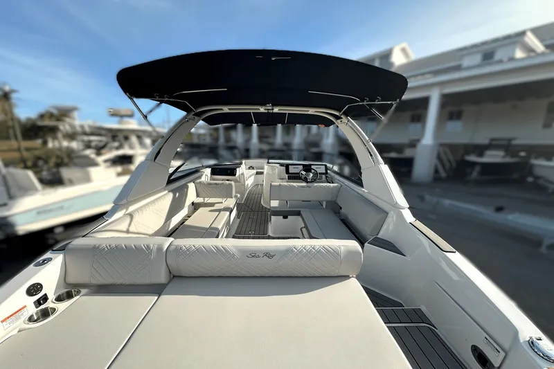 Slide: The Image of Sea Ray SDX 270 Outboard 2025 - 3