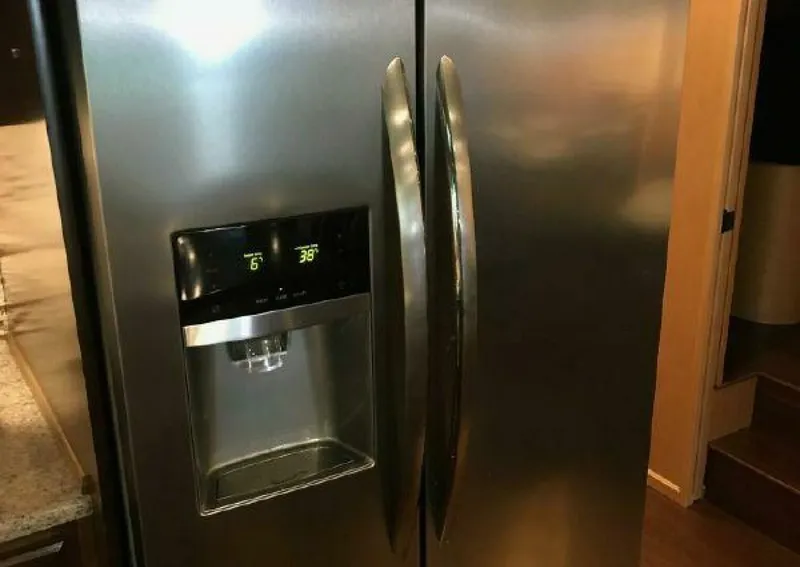 Slide: The Image of Sumerset Houseboat 2017 - 3889607