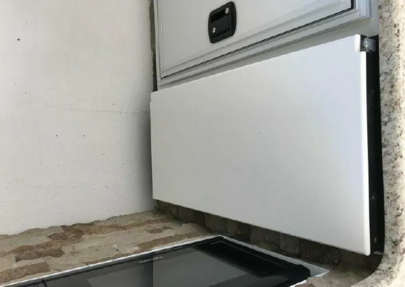 Slide: The Image of Sumerset Houseboat 2017 - 3889423