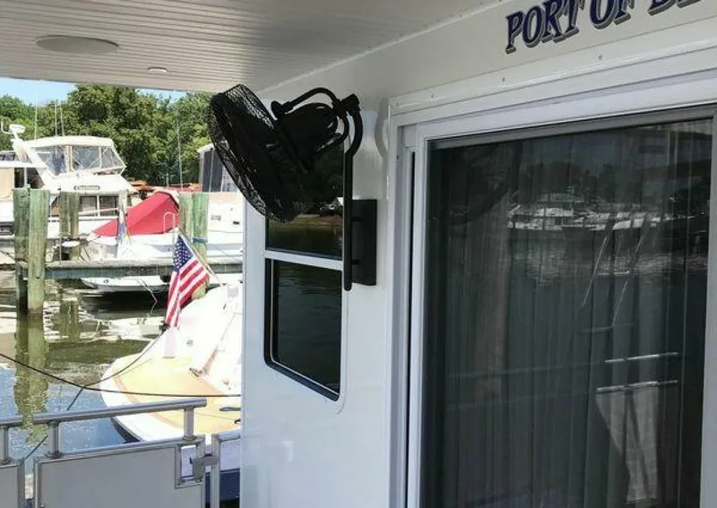 Slide: The Image of Sumerset Houseboat 2017 - 3889498