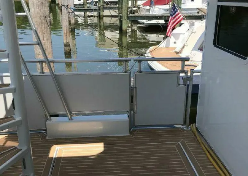 Slide: The Image of Sumerset Houseboat 2017 - 3889502