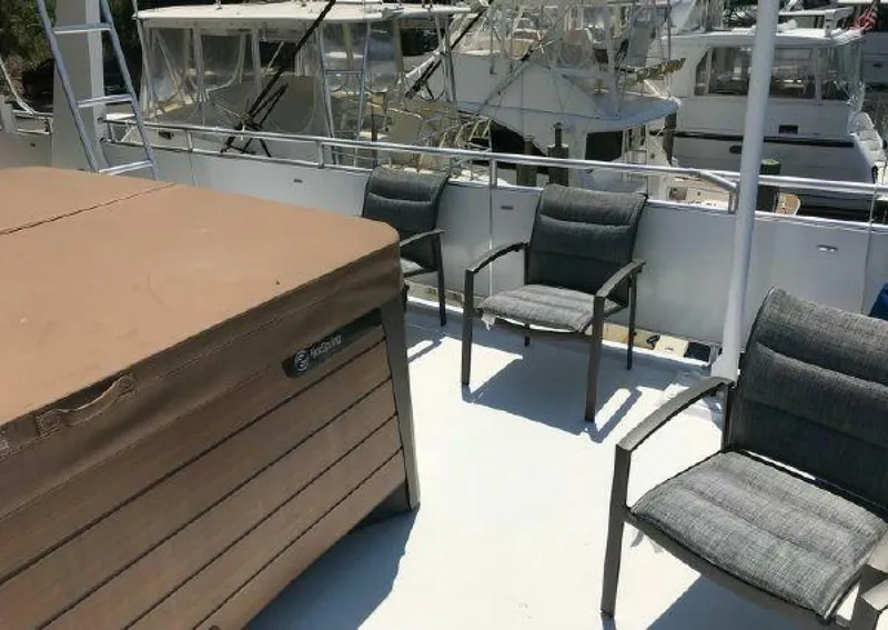 Slide: The Image of Sumerset Houseboat 2017 - 3889412