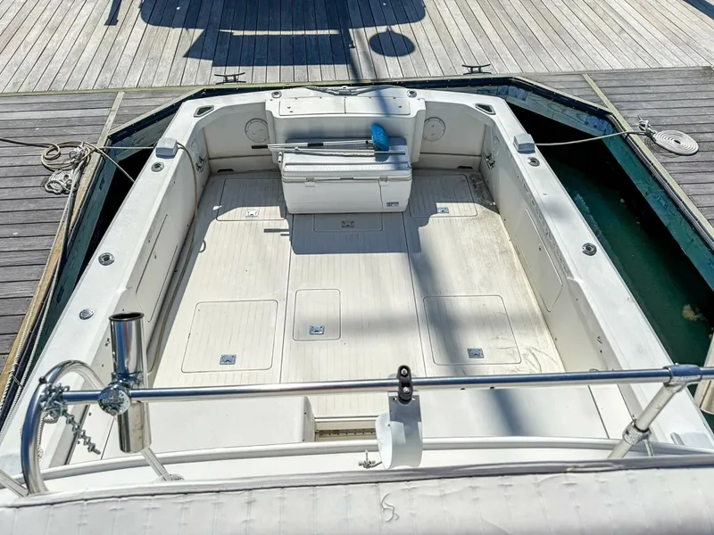 Slide: The Image of Cockpit from flybridge  - 6055745