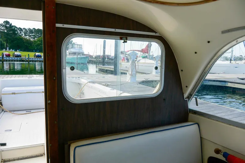 Slide: The Image of Aft form cabin  - 6055753