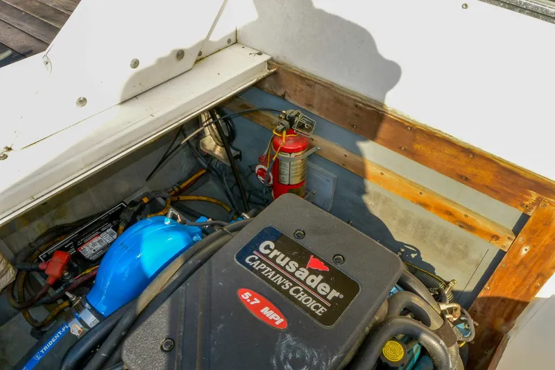 Slide: The Image of Port engine / brand  - 6055766