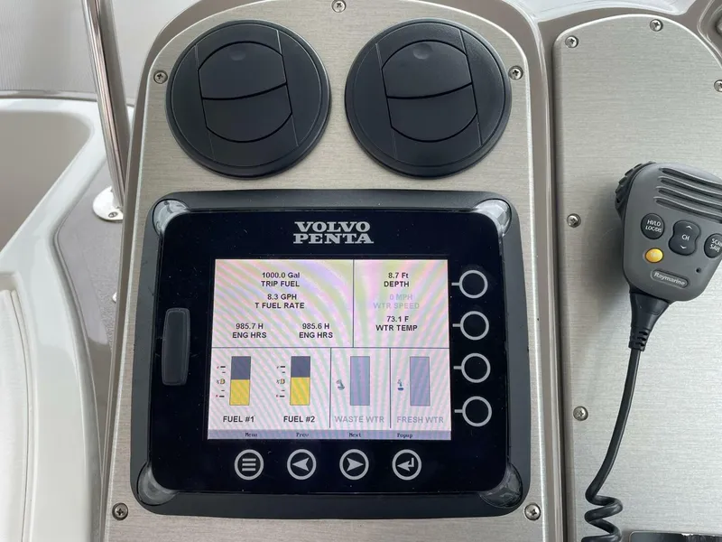 Slide: The Image of Cruisers Yachts 390 Sports Coupe 2008 - 3896146