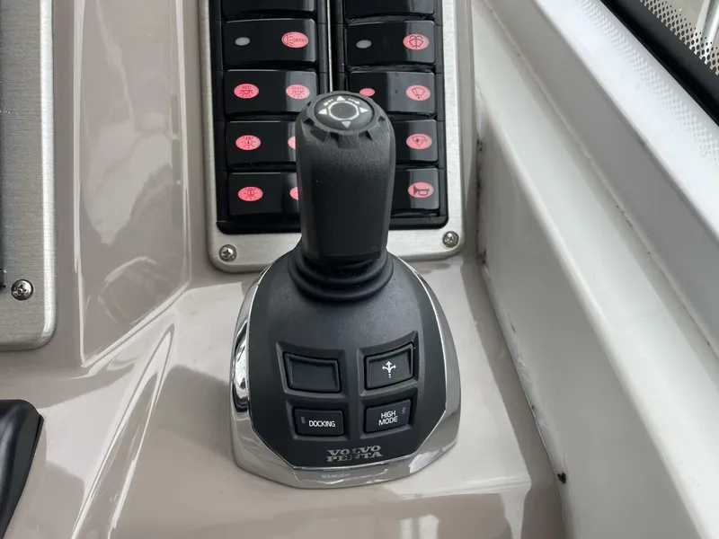 Slide: The Image of Cruisers Yachts 390 Sports Coupe 2008 - 3896148