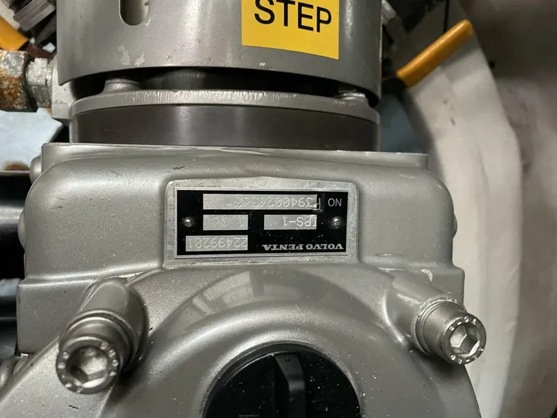 Slide: The Image of Cruisers Yachts 390 Sports Coupe 2008 - 3896133