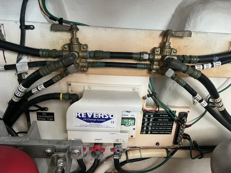 Slide: The Image of Cruisers Yachts 390 Sports Coupe 2008 - 3896130