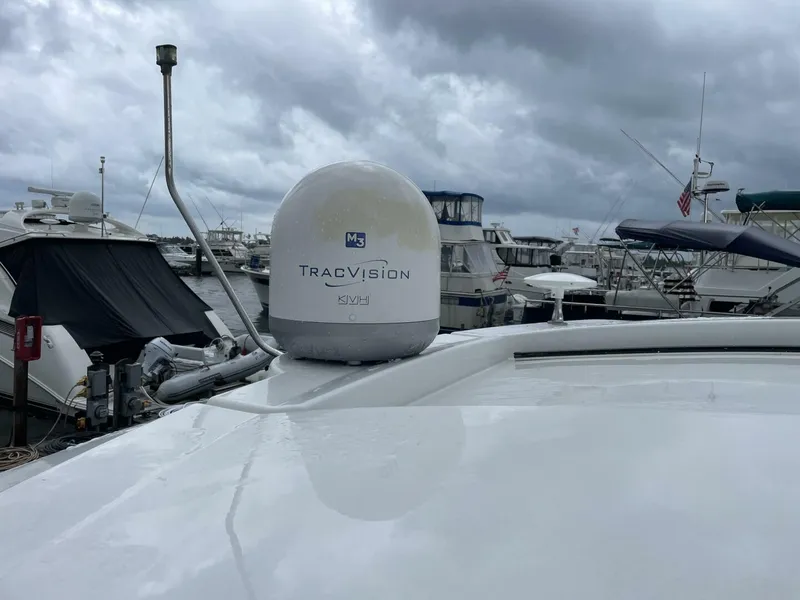 Slide: The Image of Cruisers Yachts 390 Sports Coupe 2008 - 3896184