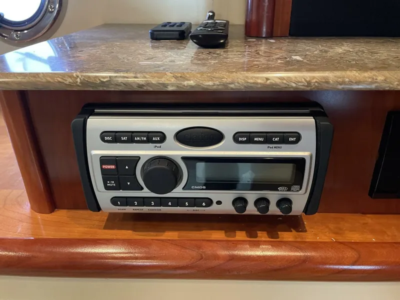 Slide: The Image of Cruisers Yachts 390 Sports Coupe 2008 - 3896177