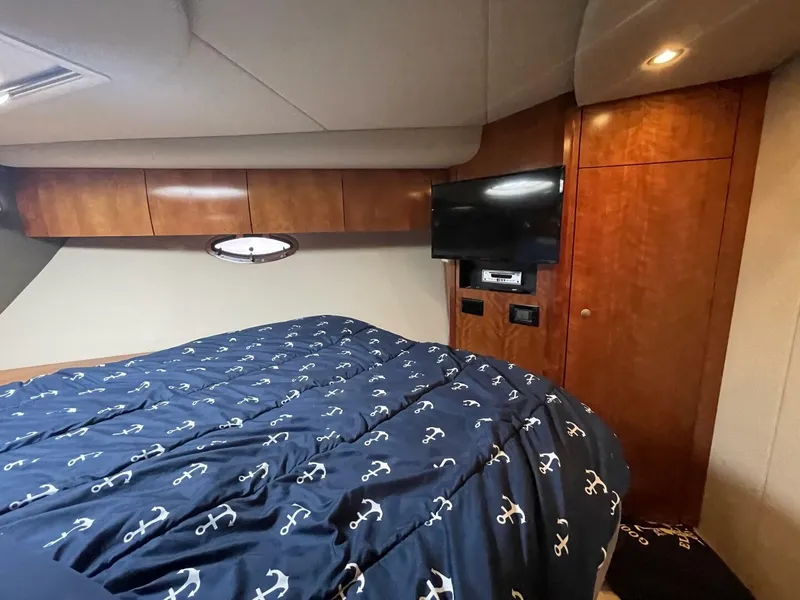 Slide: The Image of Cruisers Yachts 390 Sports Coupe 2008 - 3896170