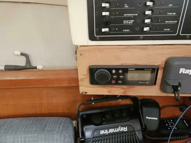 Slide: The Image of Hunter 336 1996 - 3938349