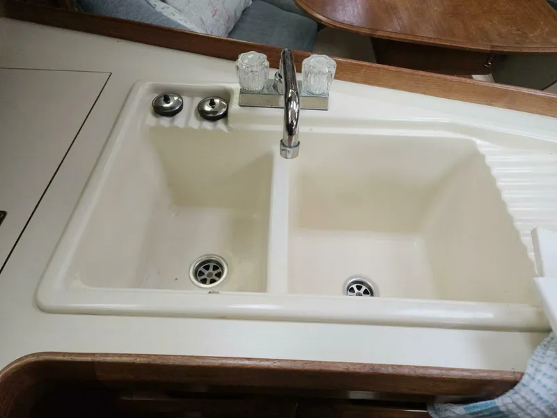 Slide: The Image of Hunter 336 1996 - 3938351