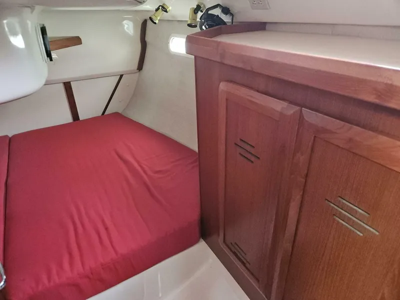 Slide: The Image of Hunter 336 1996 - 3938348