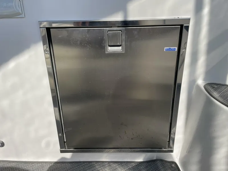 Slide: The Image of Rinker Express Cruiser 2006 - 3900571