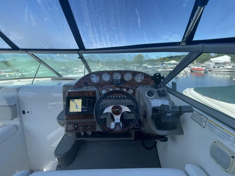 Slide: The Image of Rinker Express Cruiser 2006 - 3900580