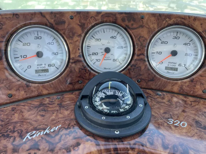 Slide: The Image of Rinker Express Cruiser 2006 - 3900582