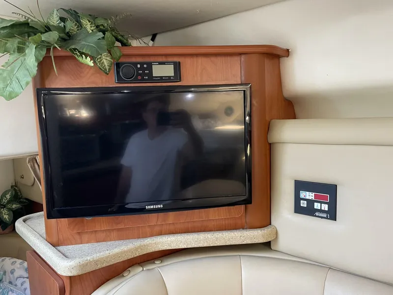 Slide: The Image of Rinker Express Cruiser 2006 - 3900603