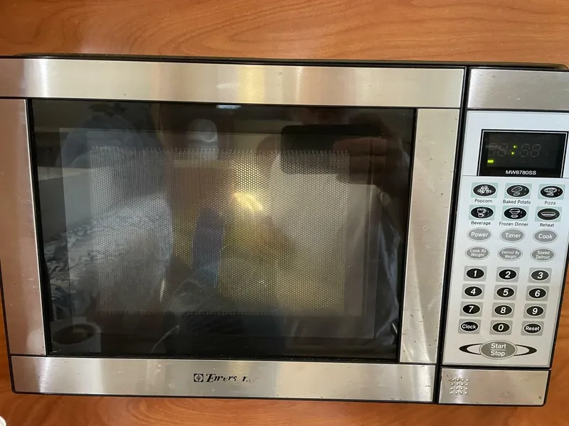 Slide: The Image of Rinker Express Cruiser 2006 - 3900597