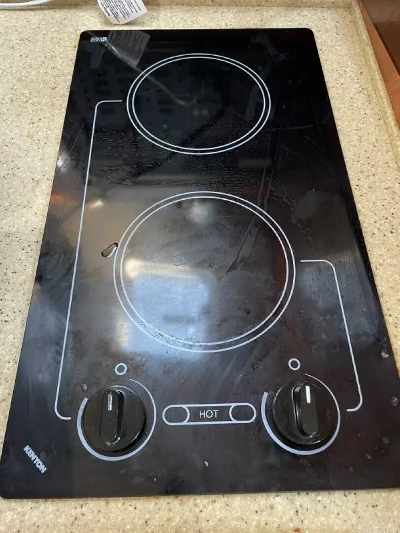 Slide: The Image of Rinker Express Cruiser 2006 - 3900599