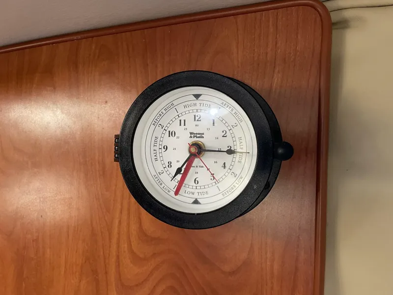 Slide: The Image of Rinker Express Cruiser 2006 - 3900602