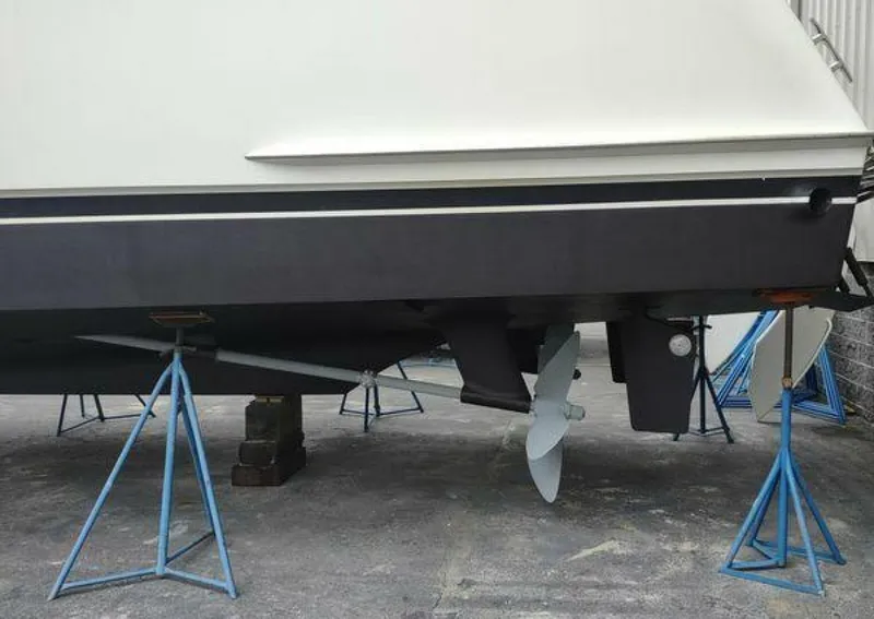 Slide: The Image of Hatteras 50' Sport Deck 1996 - 3901223