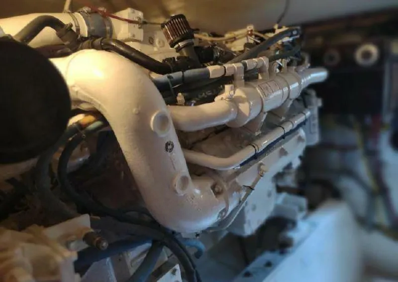 Slide: The Image of Hatteras 50' Sport Deck 1996 - 3901345