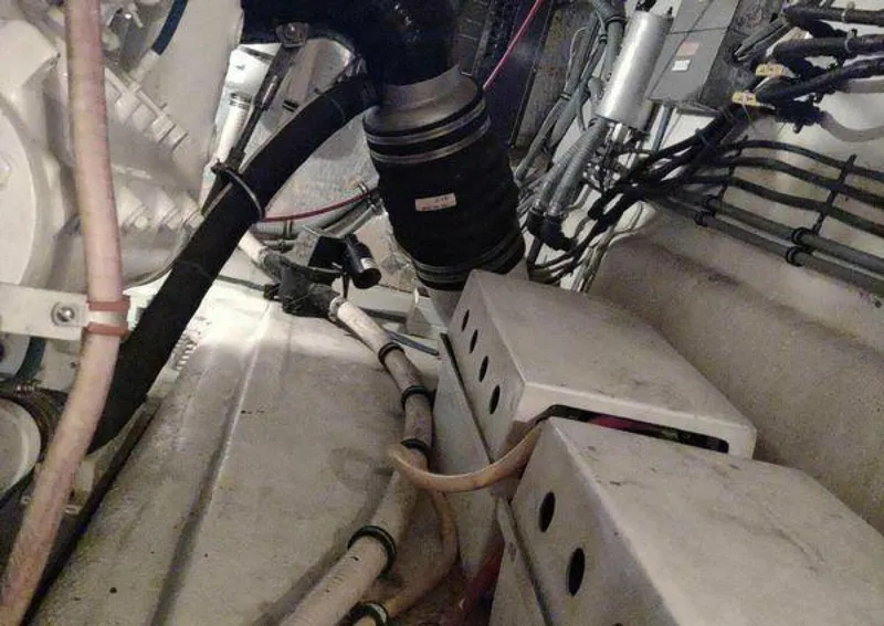 Slide: The Image of Hatteras 50' Sport Deck 1996 - 3901347