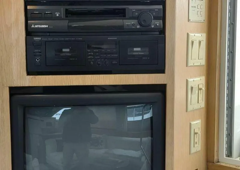 Slide: The Image of Hatteras 50' Sport Deck 1996 - 3901253