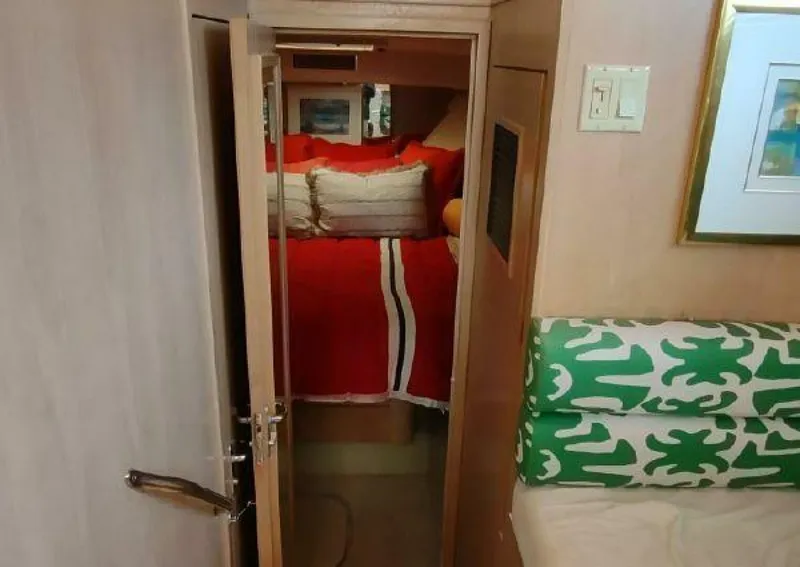 Slide: The Image of Hatteras 50' Sport Deck 1996 - 3901266