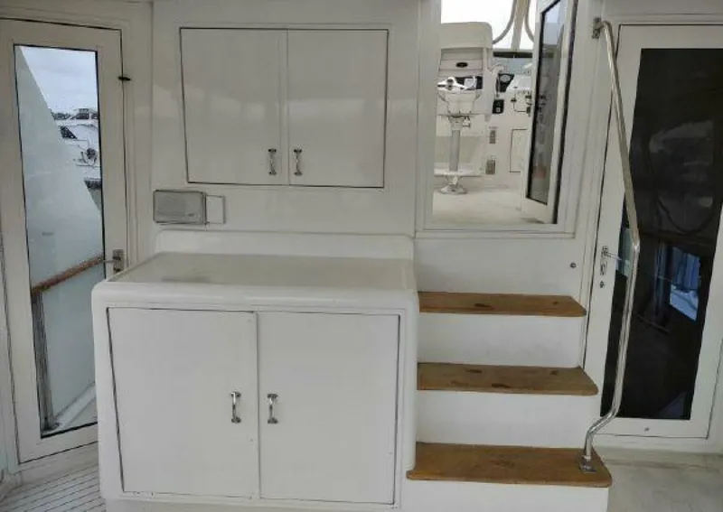 Slide: The Image of Hatteras 50' Sport Deck 1996 - 3901321