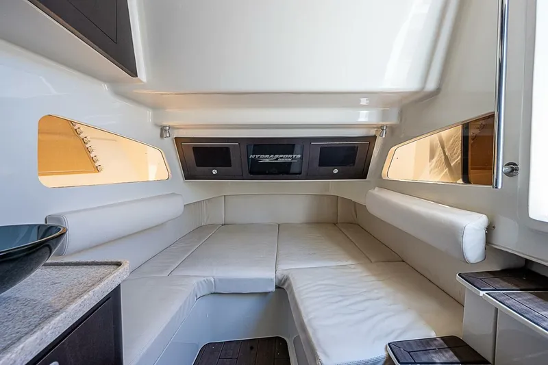 Slide: The Image of HCB 53 Suenos 2016 - 3904290