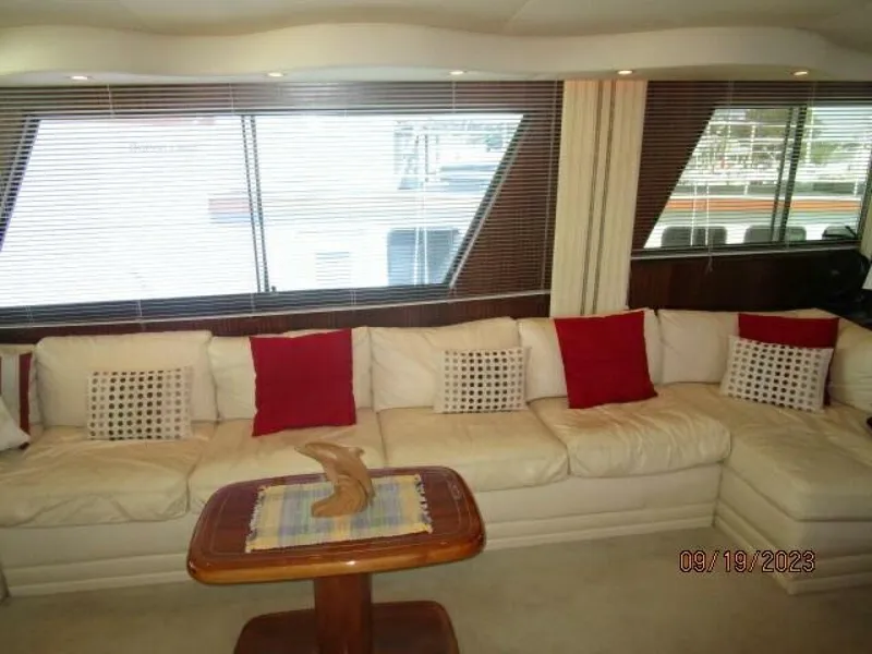 Slide: The Image of 63' Hatteras salon port - 3904613